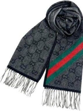 New Authentic Gucci Gray Scarf with Green and Red Stripe